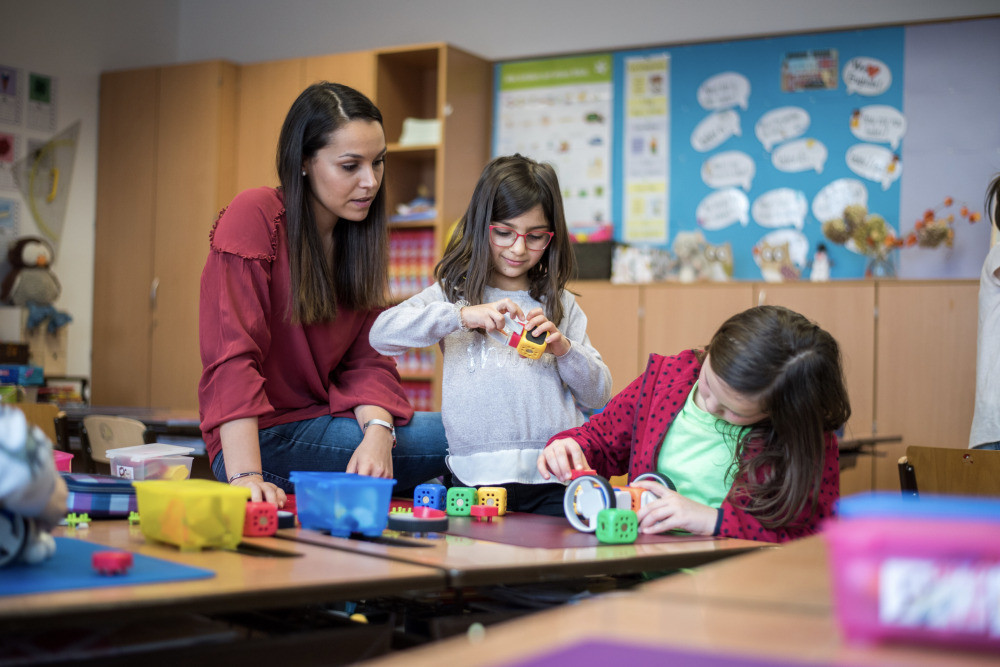 Sistem educațional inovator pentru alfabetizarea digitală